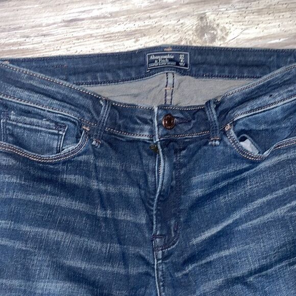 Abercrombie size 27 - Picture 3 of 9